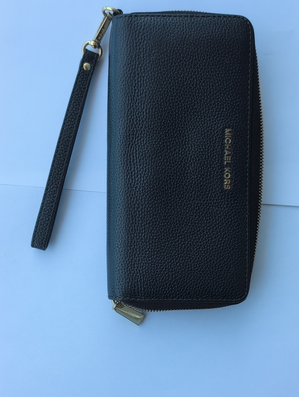 Michael Kors Navy Blue Pebbled Leather Zip-Around Wristlet, NWOT